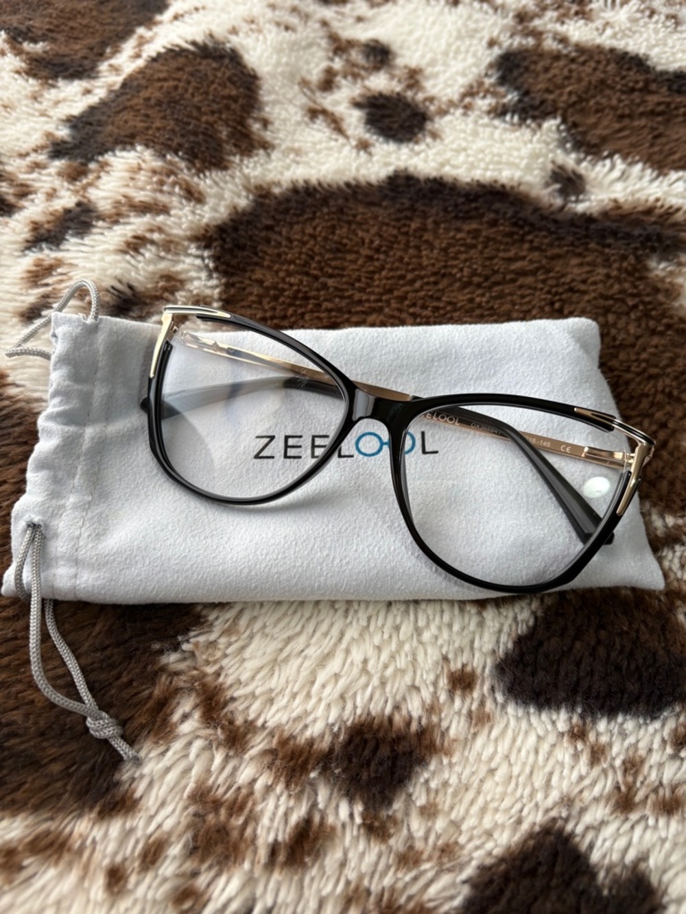 Zeelool Black and Gold Cat-Eye Eyeglass Frames - Women